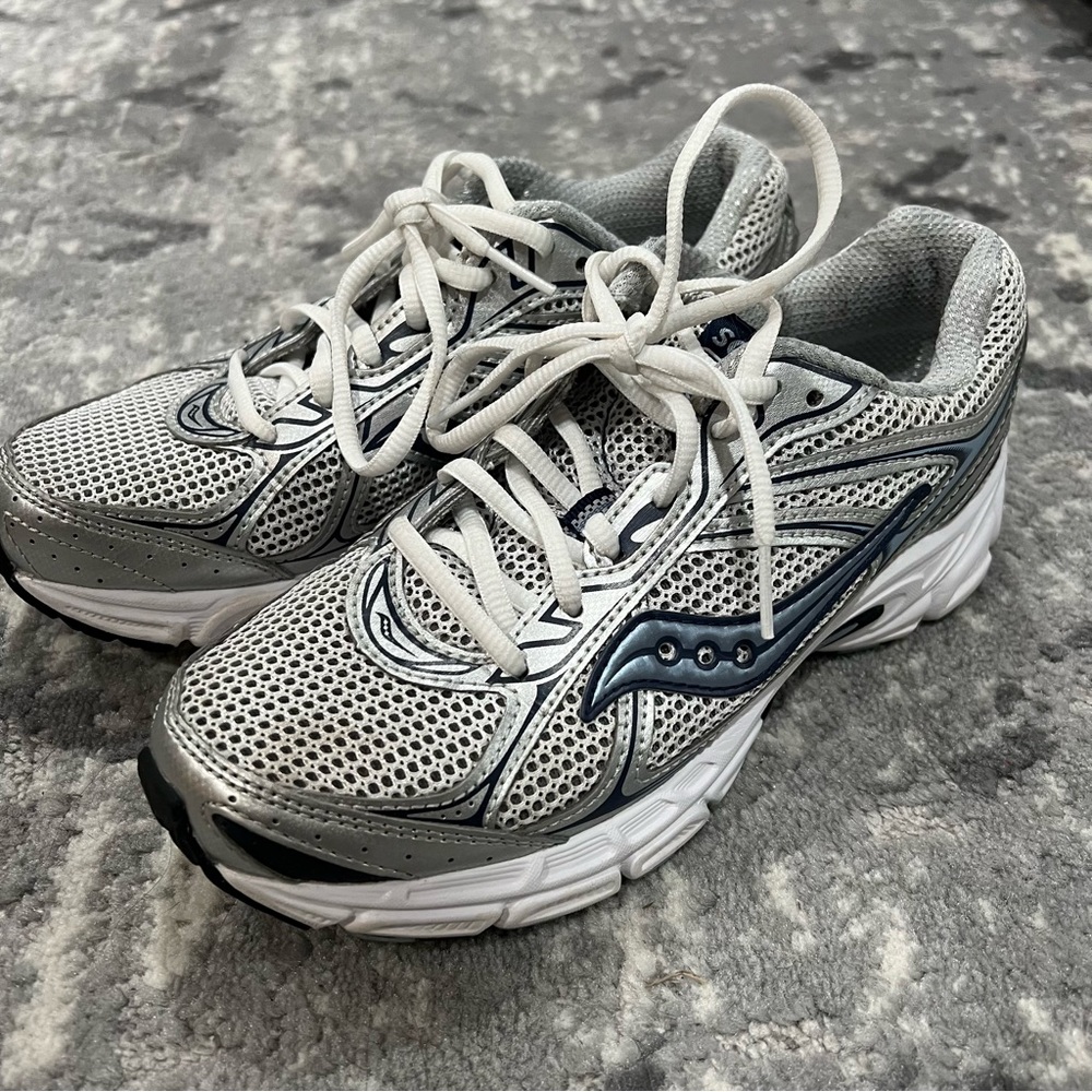 Saucony grid phantom 2 running shoes size 7.5